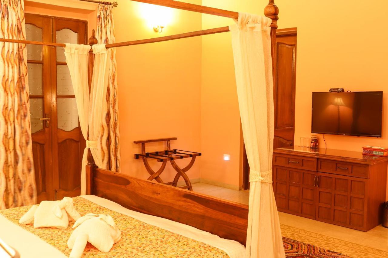 Surya Kiran Heritage Hotel Panaji Luaran gambar